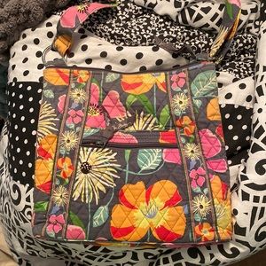 Very Bradley cross body bag